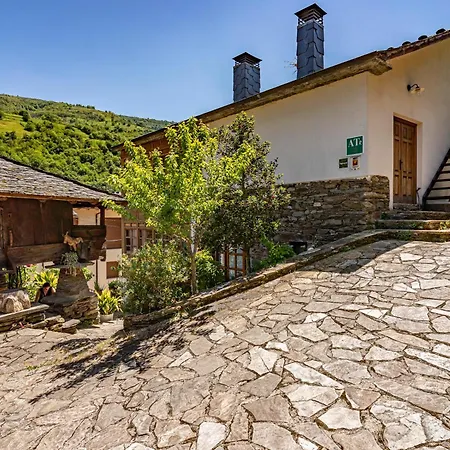 Puente Del Narcea 4 Apartment Cibuyo Exterior photo
